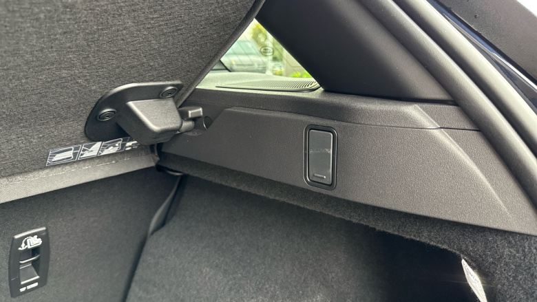 Land Rover Range Rover Evoque 1.5 P300e R-Dynamic HSE 5dr Auto Hatchback